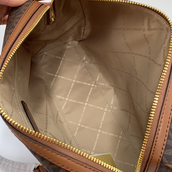 MICHAEL KORS JST TRAVEL MEDIUM DUFFLE SATCHEL SHOULDER CROSSBODY BAG MK BROWN - Picture 15 of 16